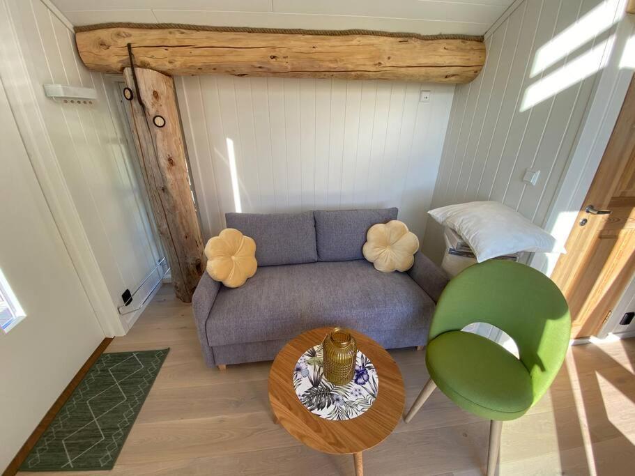Апартаменты Minihus Med Drommeutsikt Til Sunnmorsalpene Aure  Экстерьер фото